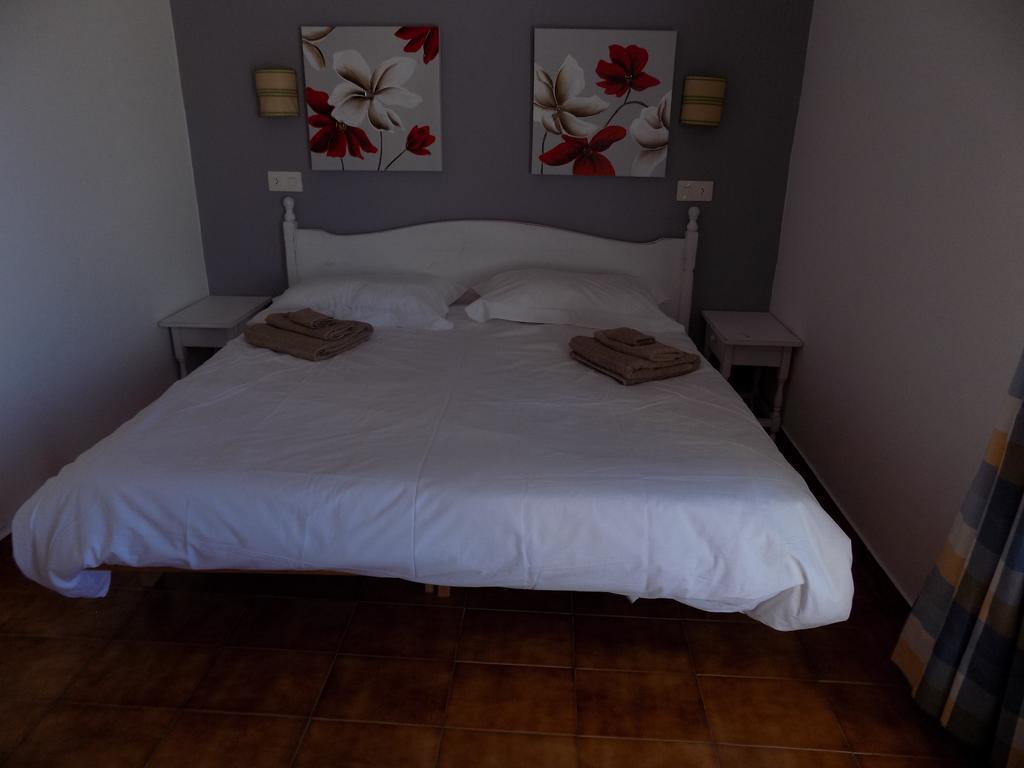 Apartamentos Encanto Del Mar Cala Galdana  Esterno foto